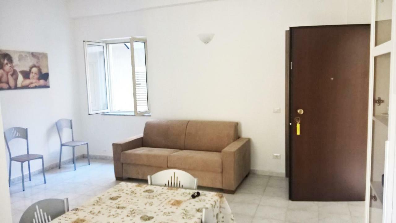 Climatizzato In Centro A 100M Dal Mare Villa Cirò Marina Buitenkant foto
