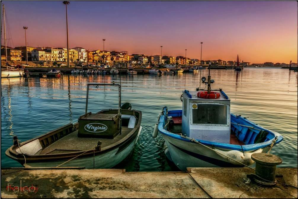 Climatizzato In Centro A 100M Dal Mare Villa Cirò Marina Buitenkant foto