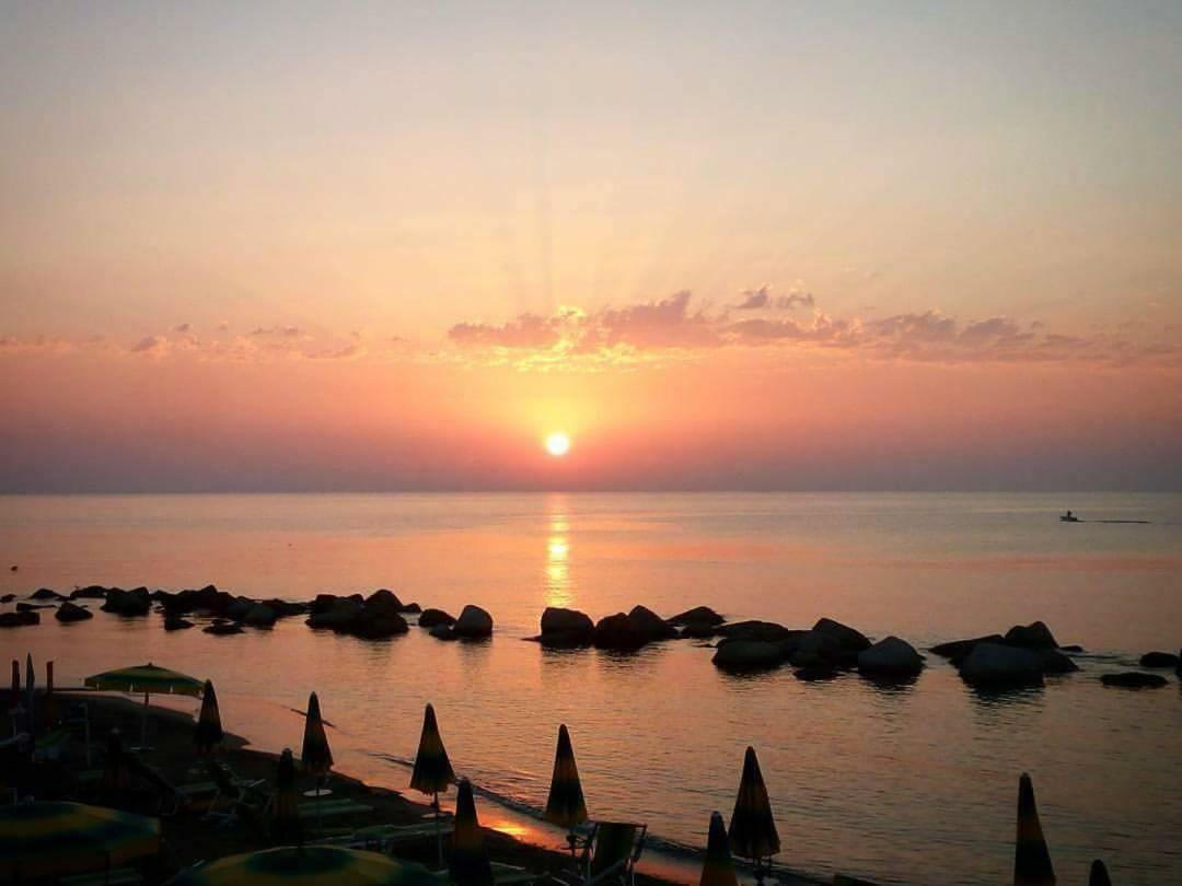 Climatizzato In Centro A 100M Dal Mare Villa Cirò Marina Buitenkant foto