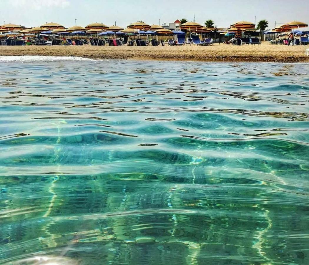 Climatizzato In Centro A 100M Dal Mare Villa Cirò Marina Buitenkant foto