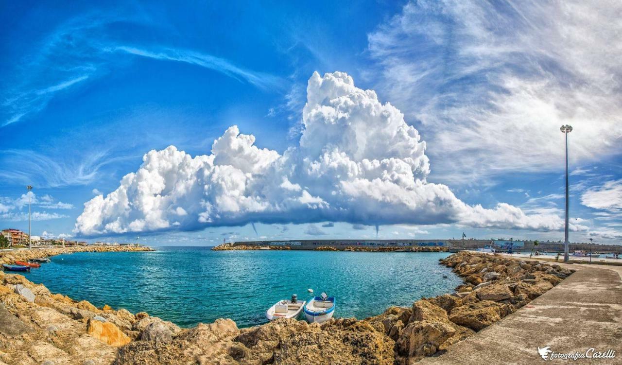 Climatizzato In Centro A 100M Dal Mare Villa Cirò Marina Buitenkant foto